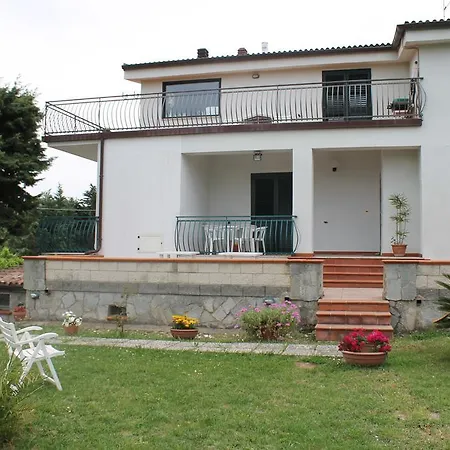 Bed & Breakfast Flora 3*